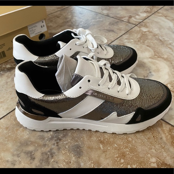 SOLD Beautiful brand new Michael Kors shoes - Picture 4 of 8